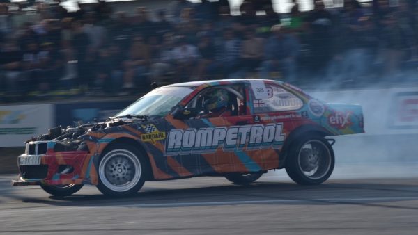 Использование закиси азота (N2O) в автоспорте: преимущества и недостатки